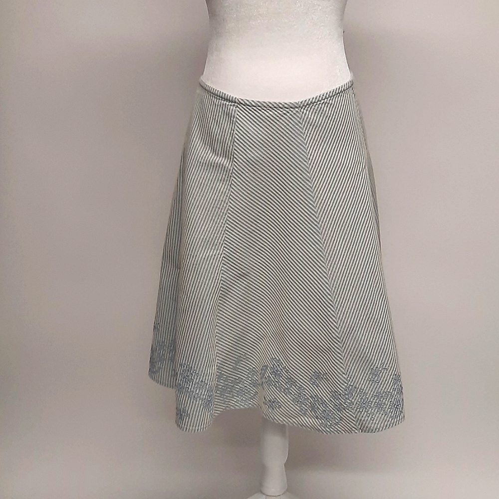 Ann Taylor Light Blue & White Striped Skirt w/Floral Embroidery, Size 4P